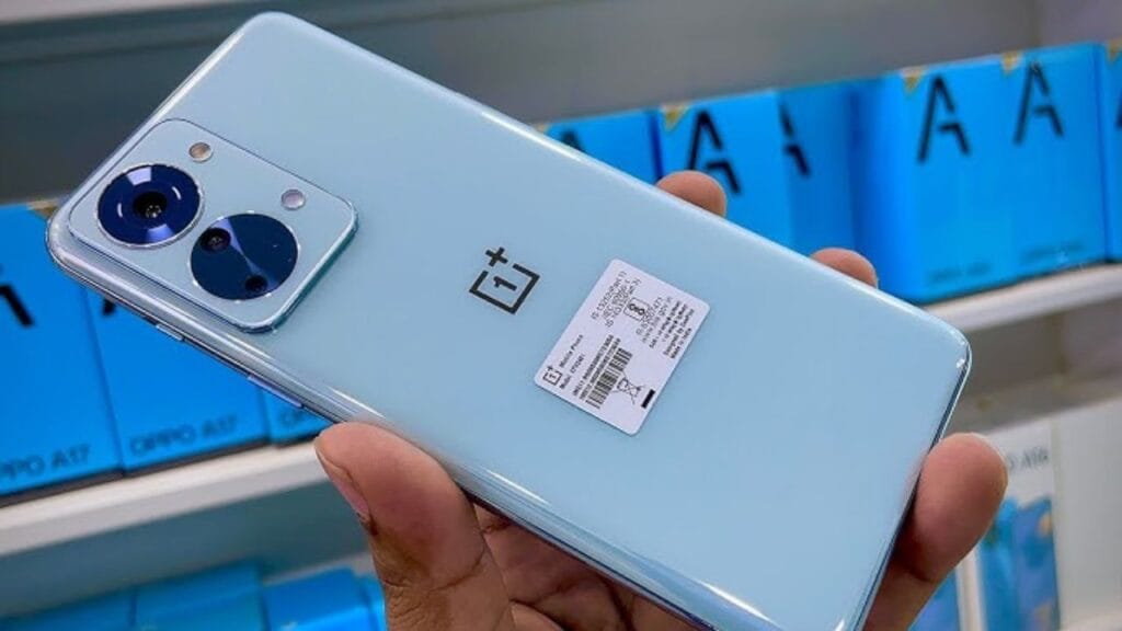 OnePlus Nord 2T 5G में 50MP कैमरा, Dimensity 1300 प्रोसेसर और 80W फास्ट चार्जिंग मिलती है। जानिए इसकी कीमत, फीचर्स और परफॉर्मेंस की पूरी जानकारी।